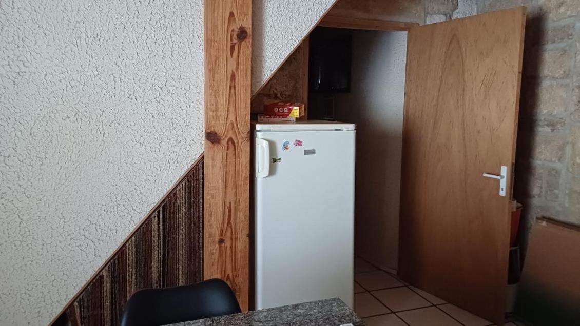 Mireval Appartement Chaleureux Dans Une Maison En Pierre מראה חיצוני תמונה